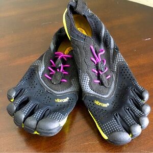 Vibram Women's Black and Yellow FiveFingers Shoes 6.5-7